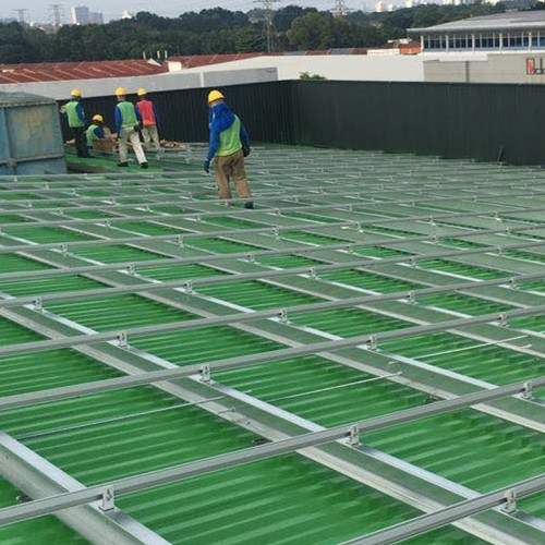  1MWp dự án mái kim loại xanh ở malaysia 2020 